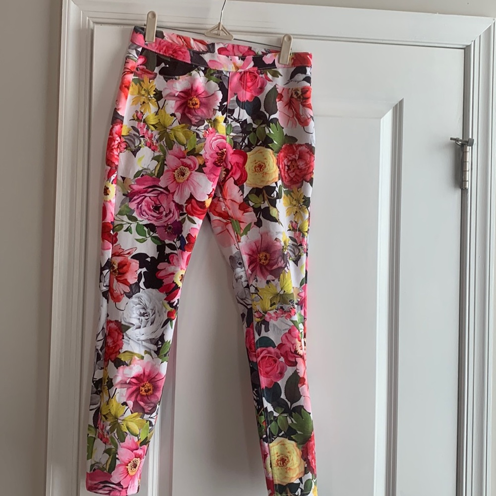 Flower stretch pants size small